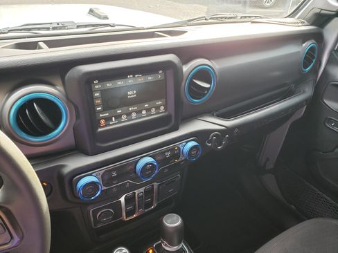 Used 2023 Jeep Wrangler Unlimited Sport image 21