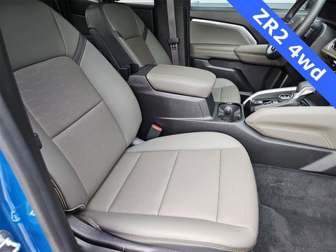Used 2023 Chevrolet Colorado ZR2 w/ ZR2 Convenience Package III image 19