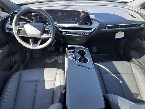 New 2025 Cadillac Lyriq Luxury image 18