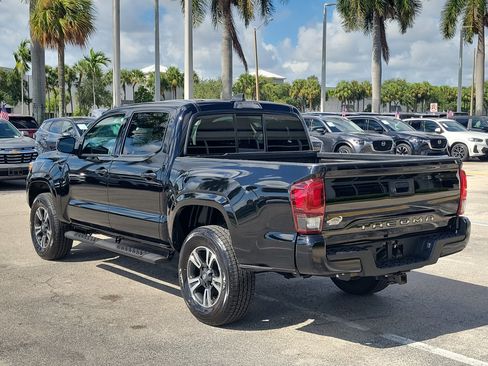 Used 2022 Toyota Tacoma SR w/ SR Convenience Package RWD image 5