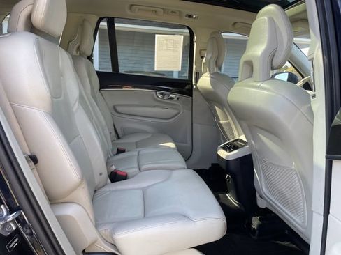 Used 2017 Volvo XC90 T6 Momentum w/ Vision Package AWD/4WD image 12