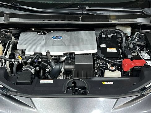 Used 2018 Toyota Prius Four FWD image 92