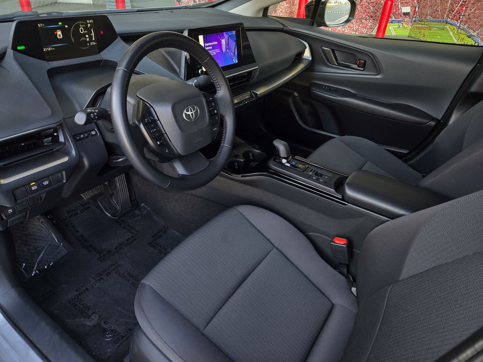 Certified 2025 Toyota Prius LE FWD image 8