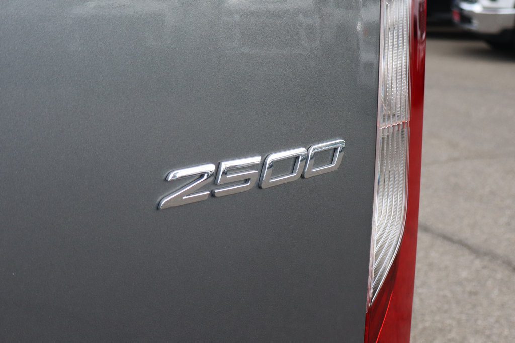 Used 2021 Mercedes-Benz Sprinter 2500 image 46