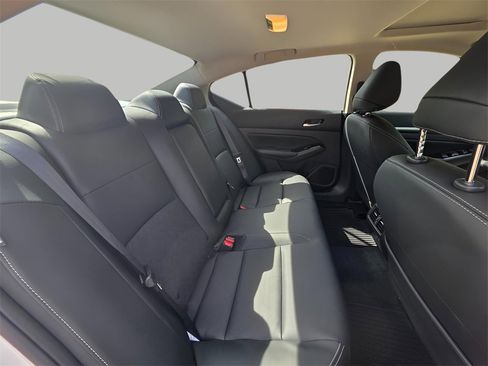 New 2025 Nissan Altima 2.5 SL image 8