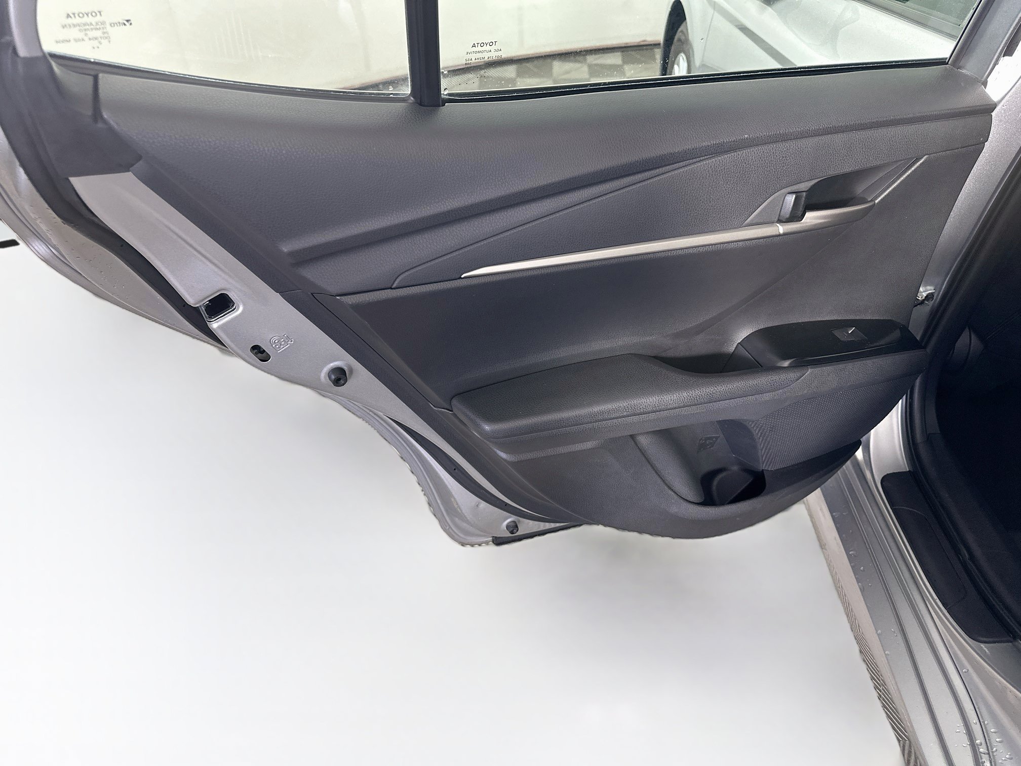 Used 2025 Toyota Camry LE FWD image 27