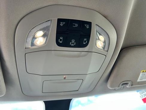 Used 2022 Chrysler Voyager LX FWD image 25