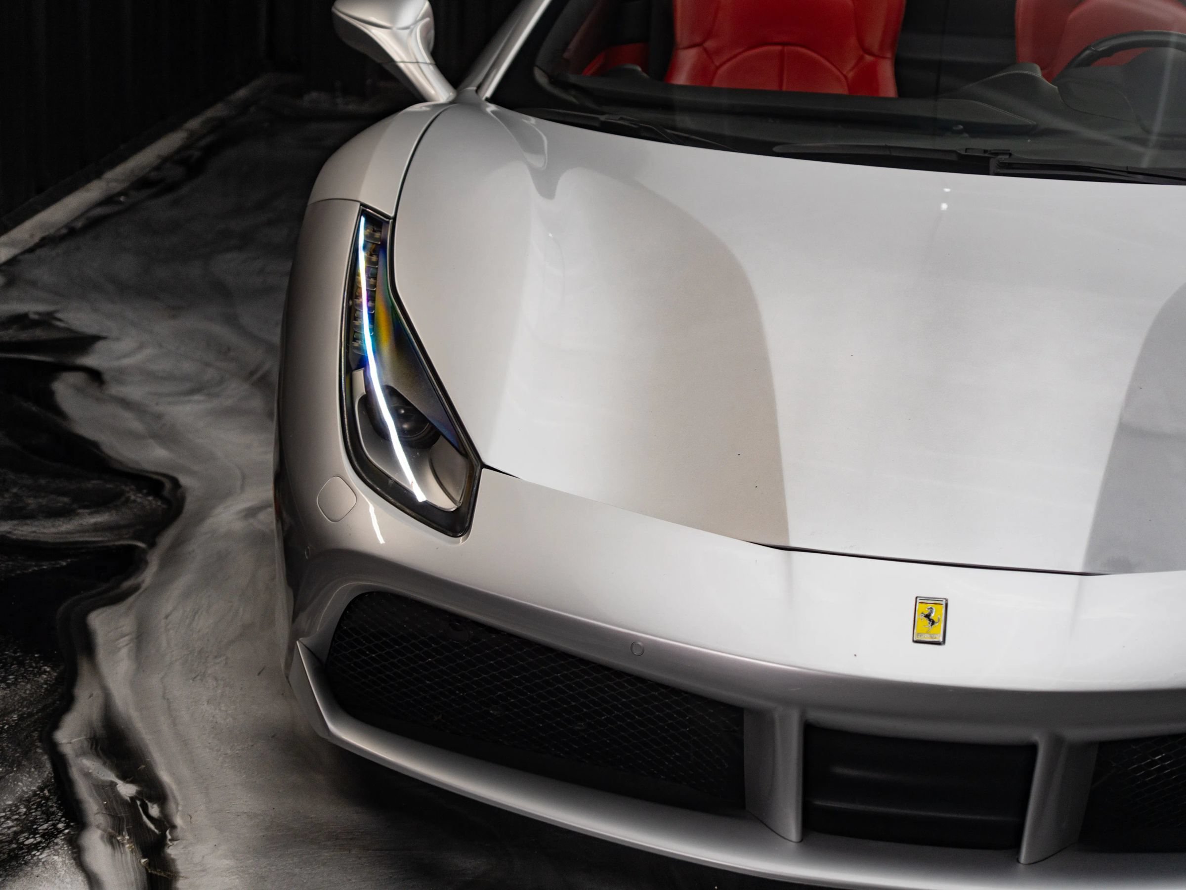 Used 2017 Ferrari 488 Spider RWD image 8