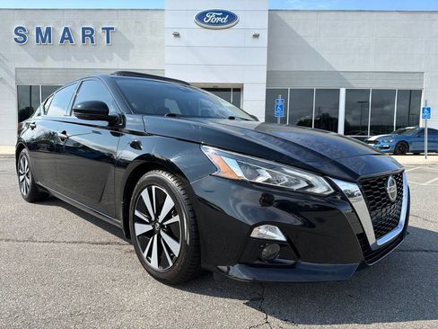 Used 2021 Nissan Altima 2.5 SL FWD image 1