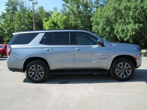 Used 2024 Chevrolet Tahoe Z71 w/ Luxury Package AWD/4WD image 2