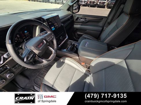 Used 2025 GMC Yukon XL AT4 w/ AT4 Premium Plus Package AWD/4WD image 10