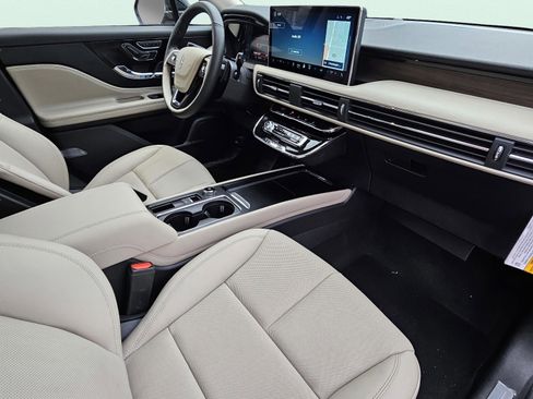 New 2026 Lincoln Corsair Reserve image 15