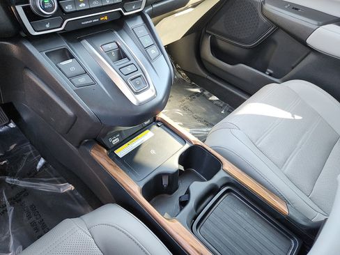Used 2022 Honda CR-V Touring image 18