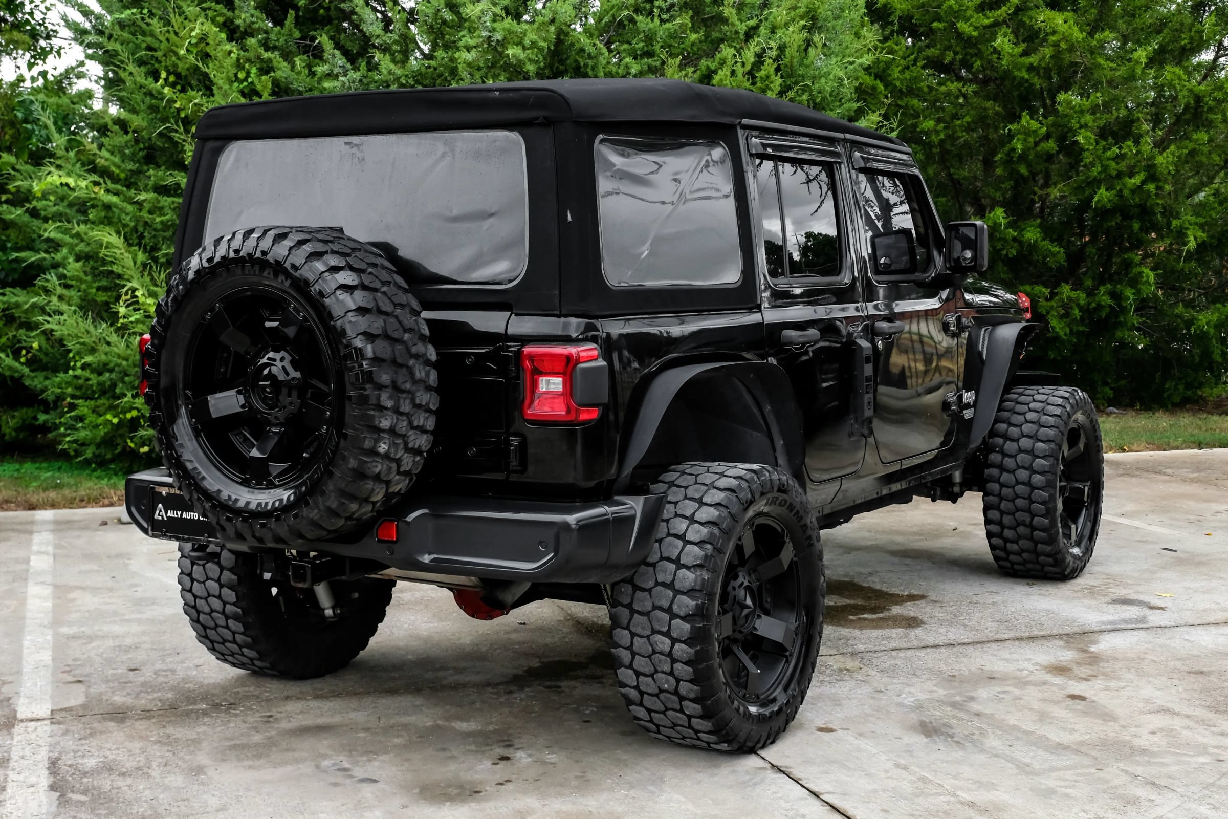 Used 2018 Jeep Wrangler Unlimited Sport S AWD/4WD image 8