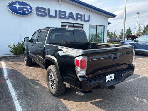 Used 2020 Toyota Tacoma TRD Off-Road w/ TRD Premium Off Road Package AWD/4WD image 7