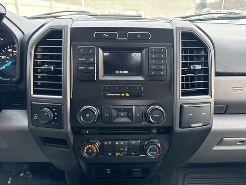 Used 2017 Ford F250 XL w/ Power Equipment Group image 4