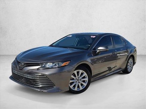 Used 2019 Toyota Camry LE image 1