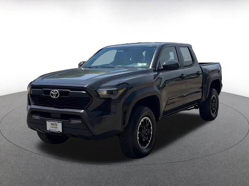 Used 2025 Toyota Tacoma TRD Off-Road AWD/4WD image 7