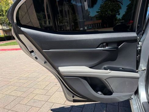 Used 2019 Toyota Camry LE w/ Carpet Mat Package FWD image 82