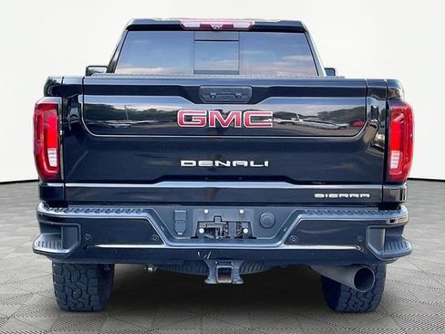Used 2022 GMC Sierra 2500 Denali w/ Denali Black Diamond Edition AWD/4WD image 6