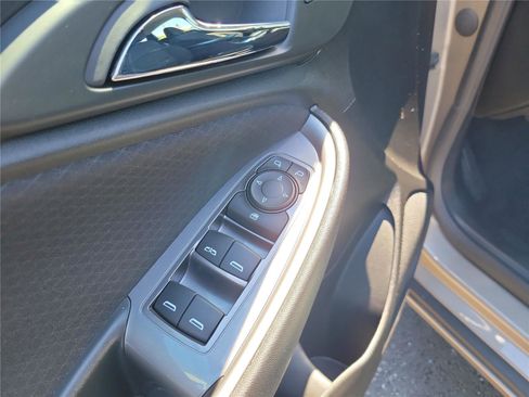 Used 2024 Chevrolet Malibu LT FWD image 21