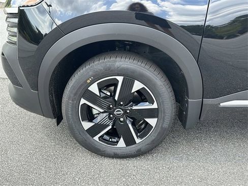 New 2026 Nissan Kicks SV w/ SV Premium Package image 12