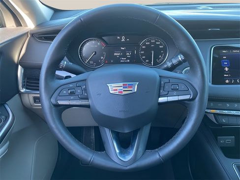 Certified 2022 Cadillac XT4 Premium Luxury w/ Enhanced Visibility Package image 19