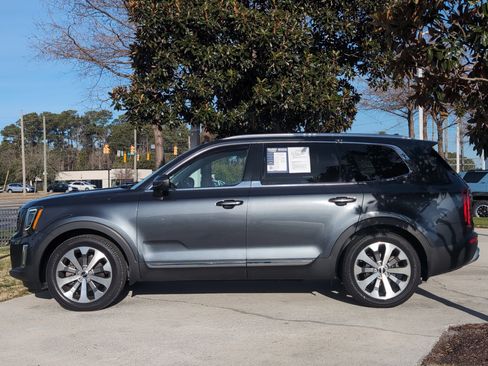 Used 2020 Kia Telluride EX w/ EX Premium Package image 7