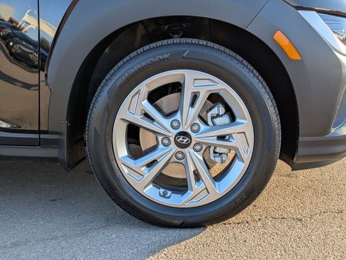 Used 2023 Hyundai Kona SEL image 7