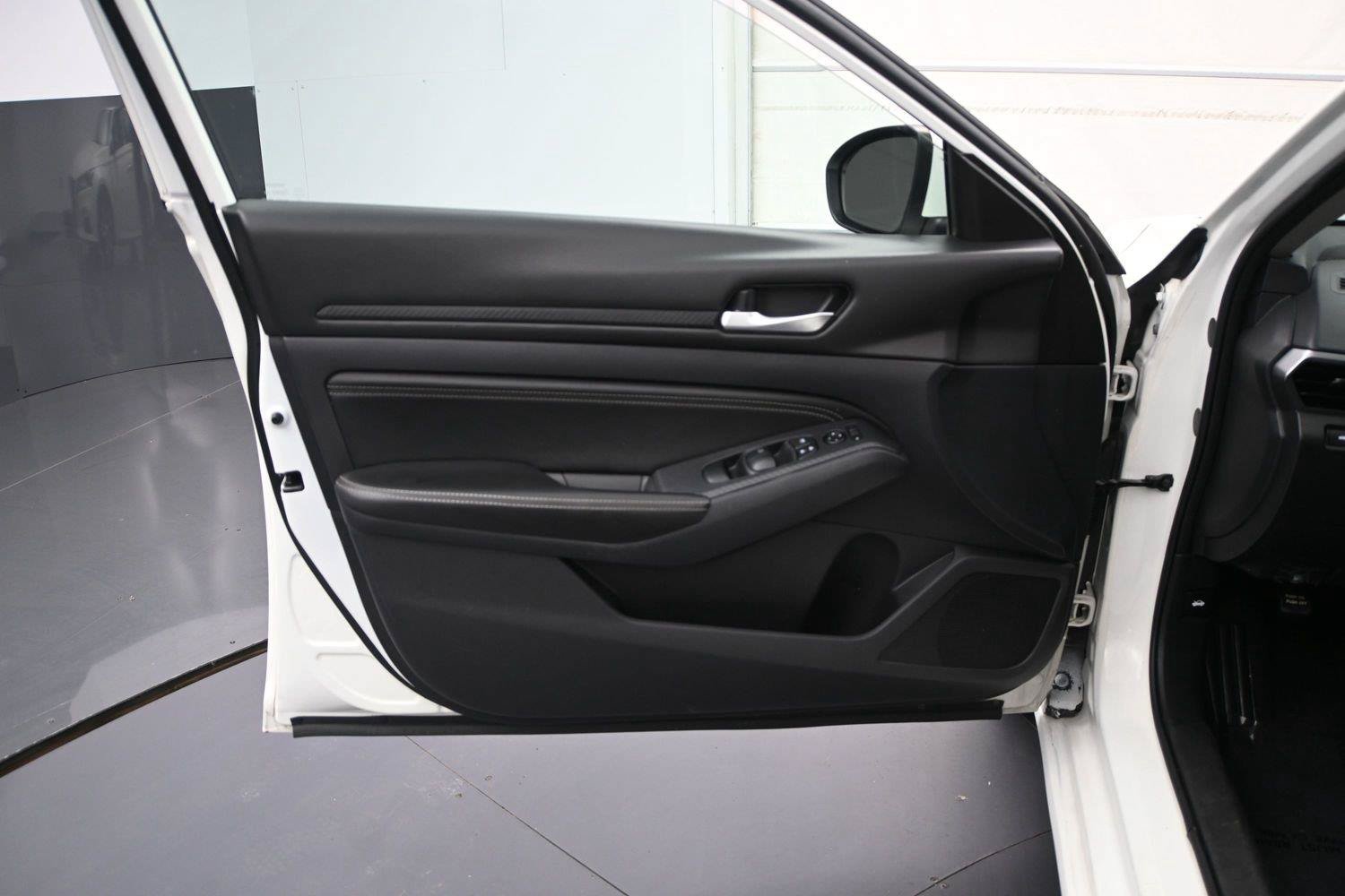 Used 2020 Nissan Altima 2.5 S FWD image 8
