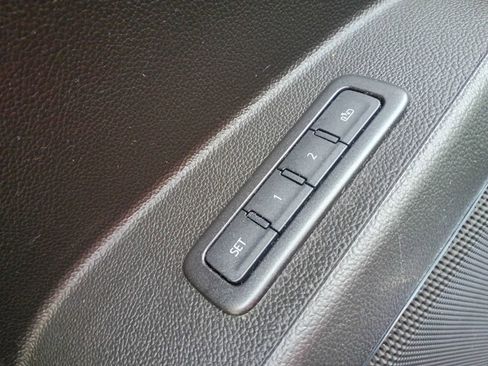 Used 2020 GMC Yukon XL SLT image 18