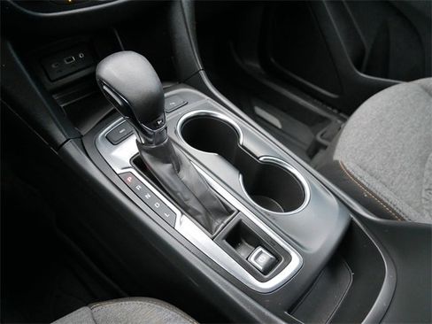 Used 2022 Chevrolet Equinox LT image 18