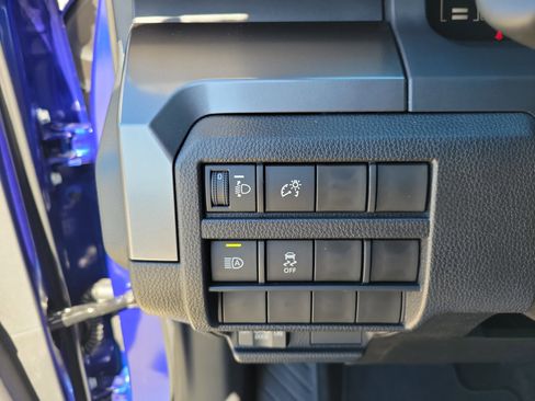 Used 2025 Toyota Tacoma SR5 image 23