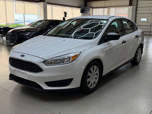 Used 2016 Ford Focus S FWD image 6