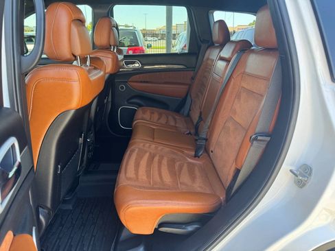 Used 2020 Jeep Grand Cherokee Trackhawk AWD/4WD image 11