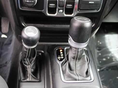 Used 2021 Jeep Wrangler Unlimited Sahara image 16