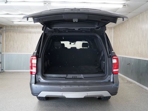Used 2018 Ford Expedition XLT w/ Equipment Group 202A AWD/4WD image 40