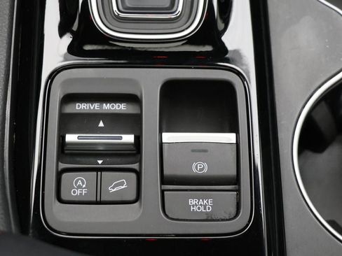 Used 2025 Honda Pilot Black Edition image 30