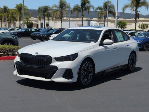 New 2026 BMW i5 eDrive40 w/ M Sport Package RWD image 5