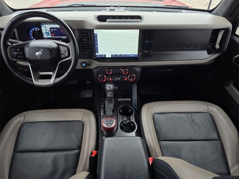 Used 2022 Ford Bronco Wildtrak image 6