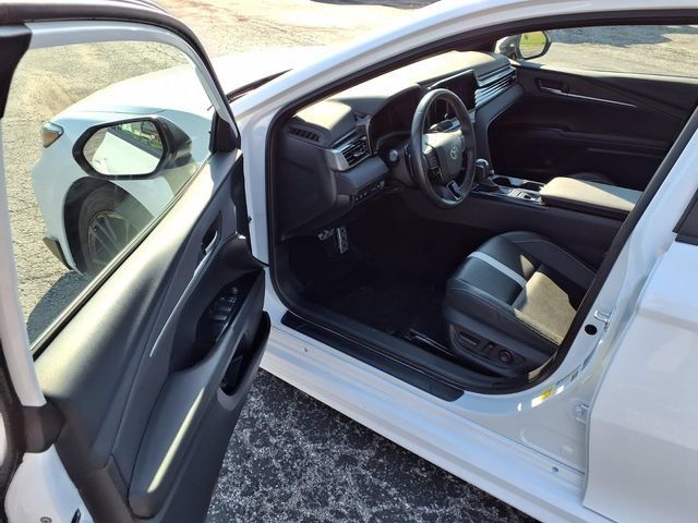 Used 2025 Toyota Camry SE FWD image 24