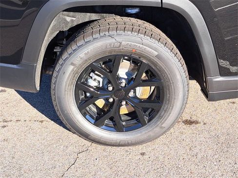 New 2025 Jeep Grand Cherokee L Altitude image 5