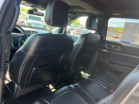 Used 2018 Ford Explorer Limited w/ Equipment Group 301A AWD/4WD image 30