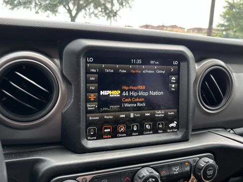 Used 2021 Jeep Wrangler Unlimited Sport w/ Sun And Sound Package AWD/4WD image 10