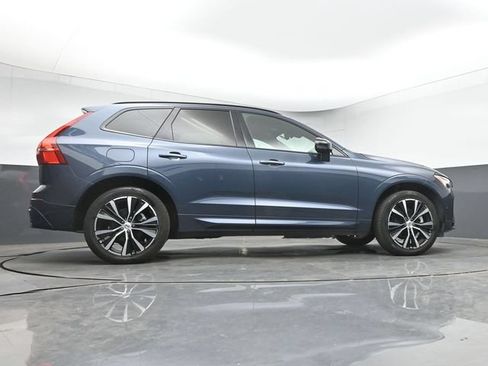 Used 2024 Volvo XC60 B5 Plus w/ Protection Package Premier AWD/4WD image 17