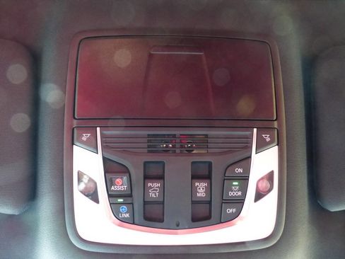 Used 2023 Acura MDX A-Spec image 35