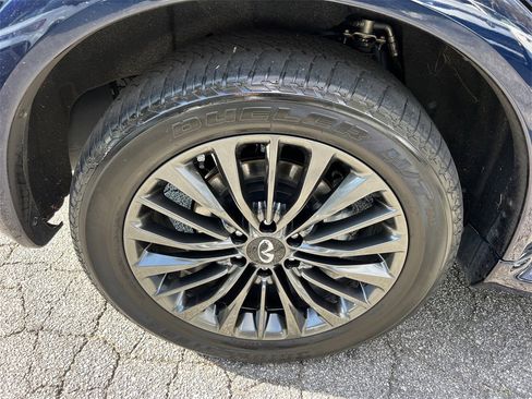 Used 2024 INFINITI QX80 Sensory w/ All-Season Package image 15