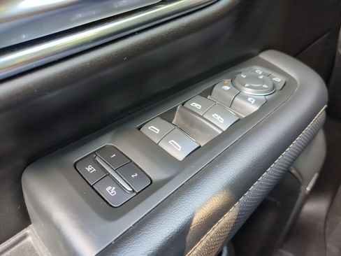 Used 2022 Chevrolet Tahoe Premier image 17