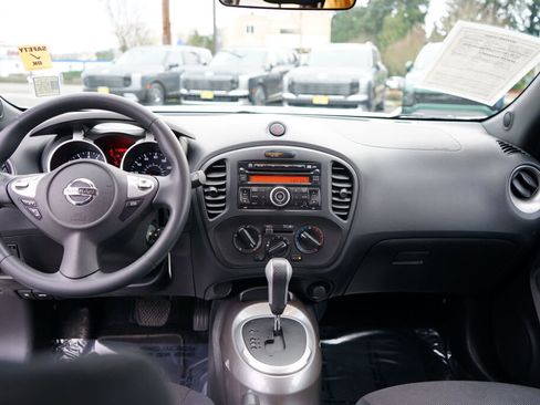 Used 2013 Nissan Juke S image 16