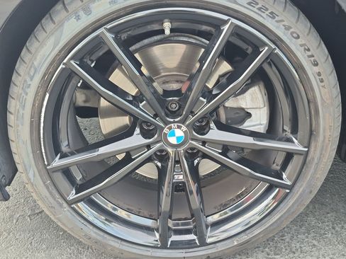 Used 2021 BMW 330i Sedan w/ M Sport Package RWD image 13